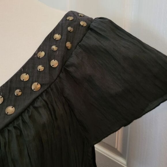 Sere Nade Top Black Crinkle Black Size 1X 1XL Embellished Stone V Neck Formal - Picture 3 of 9